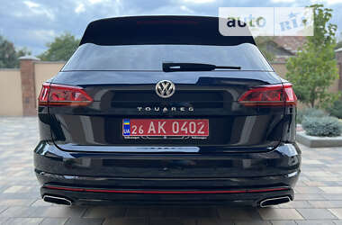Внедорожник / Кроссовер Volkswagen Touareg 2018 в 