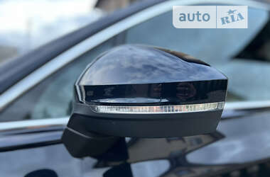 Внедорожник / Кроссовер Volkswagen Touareg 2018 в 