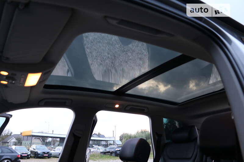 Позашляховик / Кросовер Volkswagen Touareg 2012 в Трускавці