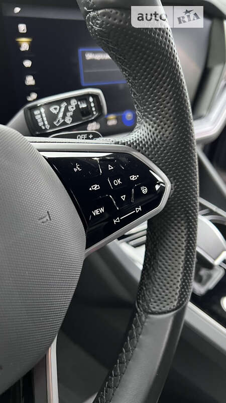 Позашляховик / Кросовер Volkswagen Touareg 2020 в Києві