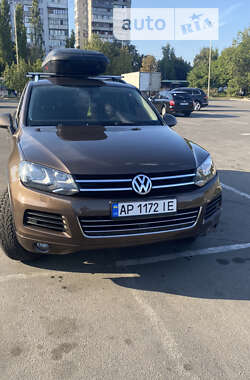 Внедорожник / Кроссовер Volkswagen Touareg 2014 в Запорожье