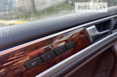 Позашляховик / Кросовер Volkswagen Touareg 2011 в 