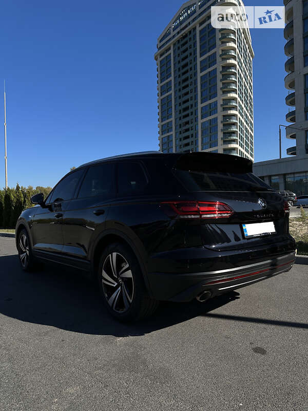 Внедорожник / Кроссовер Volkswagen Touareg 2021 в Киеве