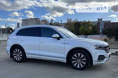 Внедорожник / Кроссовер Volkswagen Touareg 2018 в Коростене