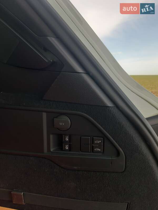 Позашляховик / Кросовер Volkswagen Touareg 2014 в Тернополі