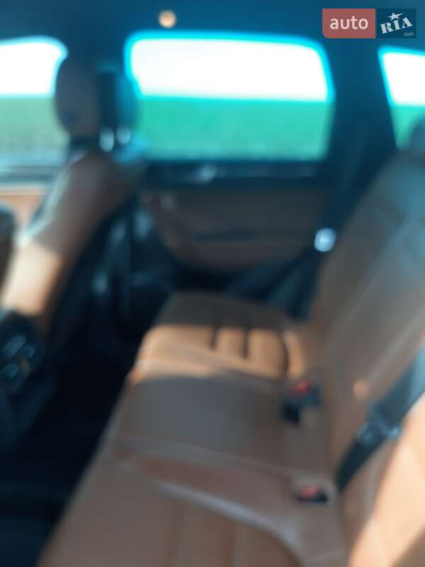 Позашляховик / Кросовер Volkswagen Touareg 2014 в Тернополі