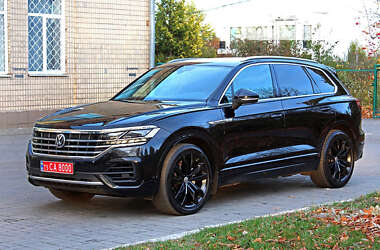 Позашляховик / Кросовер Volkswagen Touareg 2018 в 