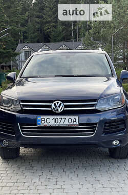 Внедорожник / Кроссовер Volkswagen Touareg 2012 в Самборе
