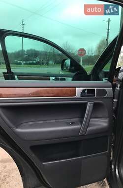 Внедорожник / Кроссовер Volkswagen Touareg 2007 в 