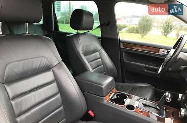 Внедорожник / Кроссовер Volkswagen Touareg 2007 в 