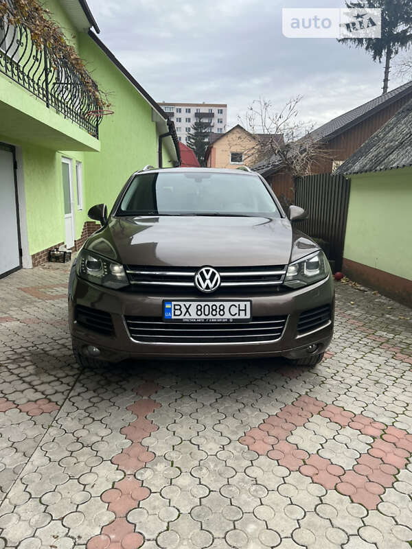 Позашляховик / Кросовер Volkswagen Touareg 2014 в Кам'янець-Подільському