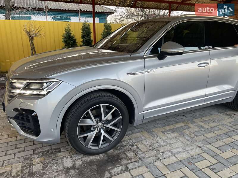 Внедорожник / Кроссовер Volkswagen Touareg 2018 в Полтаве