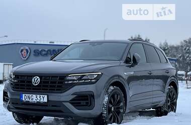 Внедорожник / Кроссовер Volkswagen Touareg 2019 в 