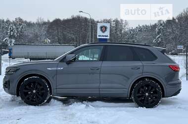Внедорожник / Кроссовер Volkswagen Touareg 2019 в 