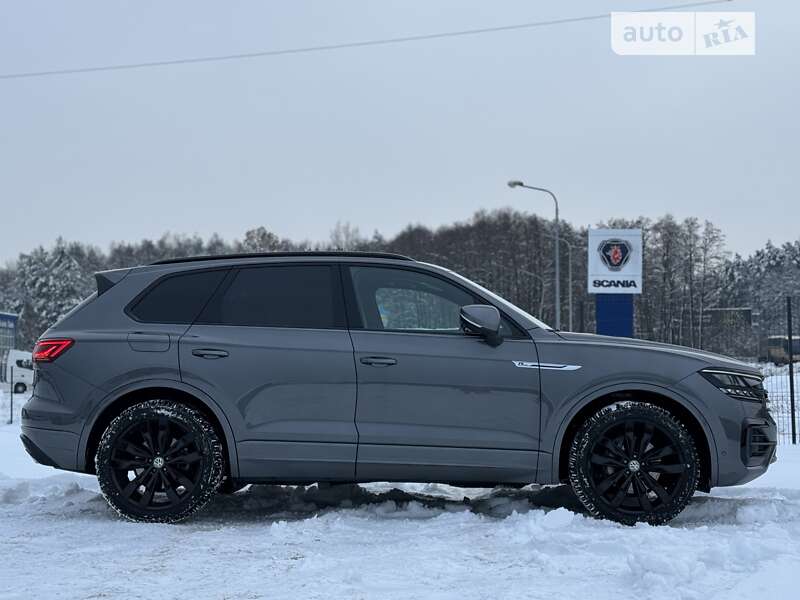 Позашляховик / Кросовер Volkswagen Touareg 2019 в Львові