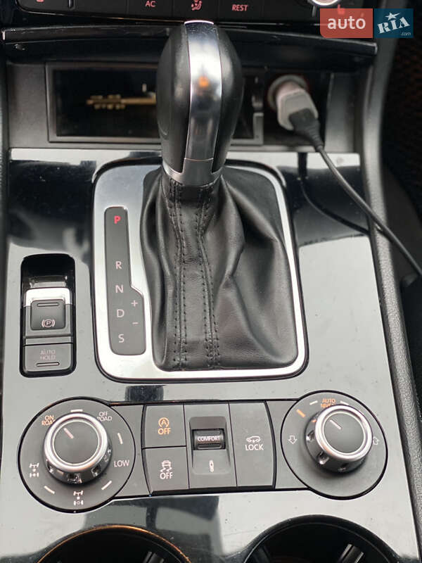 Внедорожник / Кроссовер Volkswagen Touareg 2012 в Хмельницком фото 17 Внедорожник / Кроссовер Volkswagen Touareg 2012 в Хмельницком
