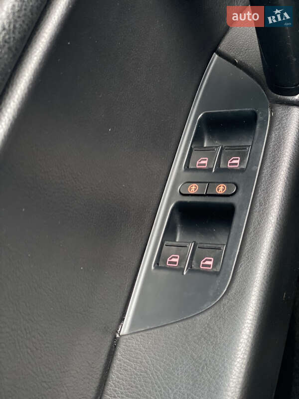 Внедорожник / Кроссовер Volkswagen Touareg 2012 в Хмельницком фото 22 Внедорожник / Кроссовер Volkswagen Touareg 2012 в Хмельницком