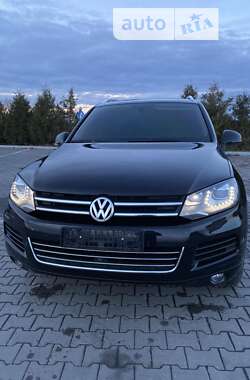 Внедорожник / Кроссовер Volkswagen Touareg 2013 в Бучаче