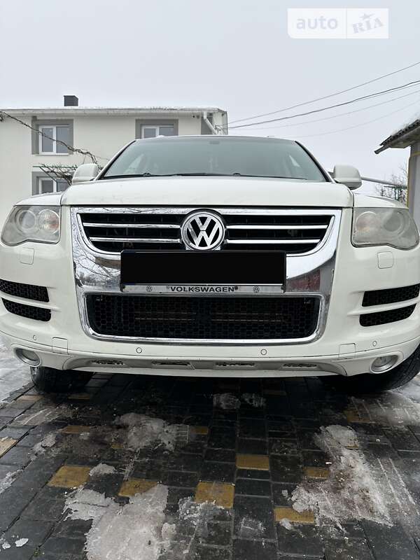 Внедорожник / Кроссовер Volkswagen Touareg 2009 в Тернополе