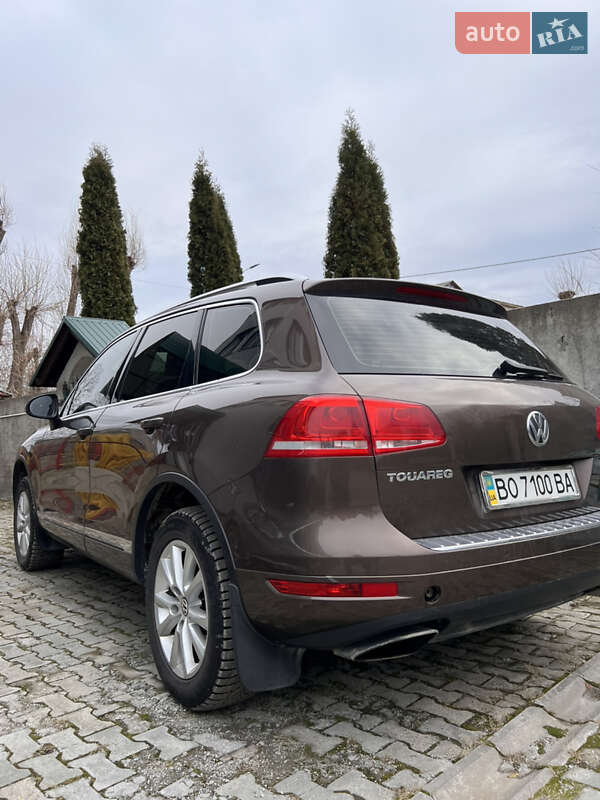 Внедорожник / Кроссовер Volkswagen Touareg 2013 в Тернополе