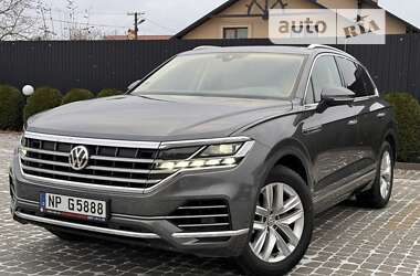 Позашляховик / Кросовер Volkswagen Touareg 2020 в Львові