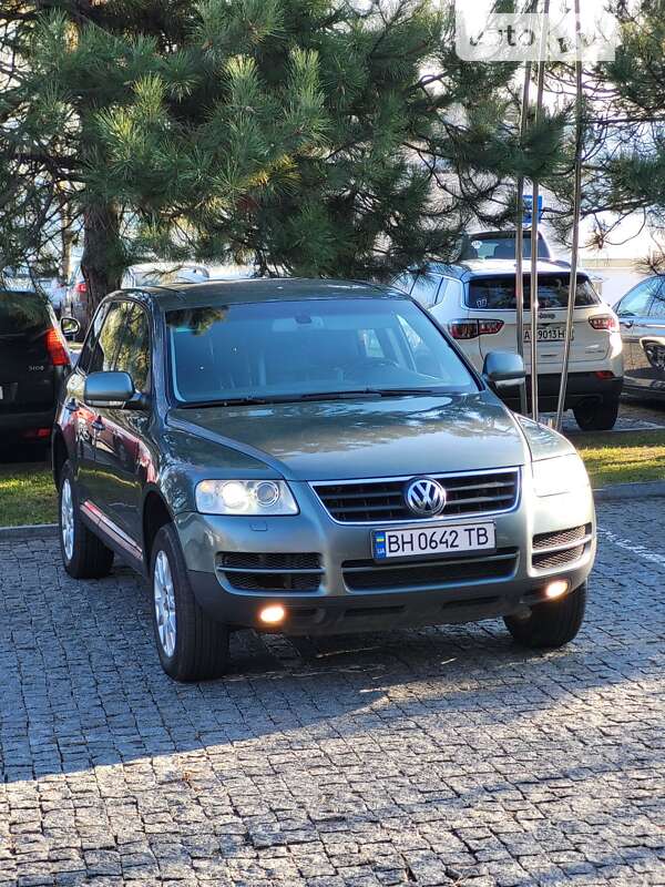 Внедорожник / Кроссовер Volkswagen Touareg 2004 в Одессе