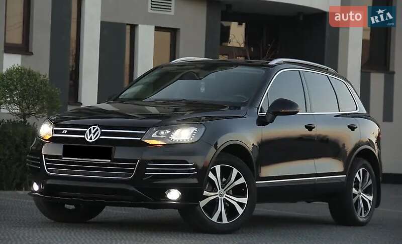 Внедорожник / Кроссовер Volkswagen Touareg 2013 в Хмельницком
