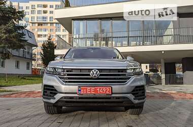 Внедорожник / Кроссовер Volkswagen Touareg 2018 в Львове