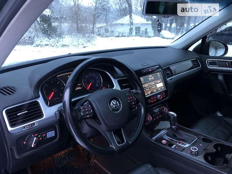 Внедорожник / Кроссовер Volkswagen Touareg 2014 в Дрогобыче