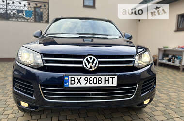 Внедорожник / Кроссовер Volkswagen Touareg 2013 в Хмельницком