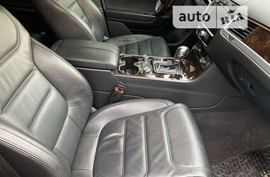 Внедорожник / Кроссовер Volkswagen Touareg 2012 в Кропивницком