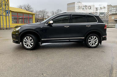 Внедорожник / Кроссовер Volkswagen Touareg 2012 в Кропивницком