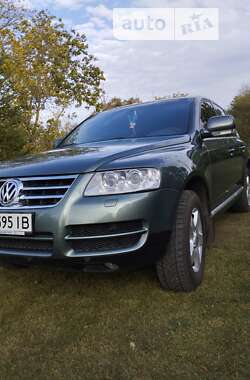 Внедорожник / Кроссовер Volkswagen Touareg 2004 в Чечельнике