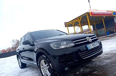 Внедорожник / Кроссовер Volkswagen Touareg 2014 в Хмельницком