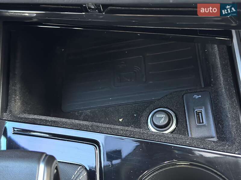 Внедорожник / Кроссовер Volkswagen Touareg 2019 в Днепре