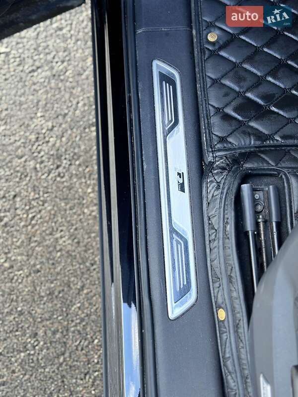 Внедорожник / Кроссовер Volkswagen Touareg 2019 в Днепре