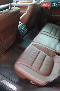 Внедорожник / Кроссовер Volkswagen Touareg 2012 в 