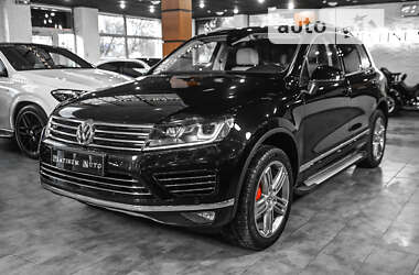 Позашляховик / Кросовер Volkswagen Touareg 2016 в Одесі