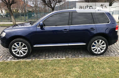 Внедорожник / Кроссовер Volkswagen Touareg 2005 в Виноградове