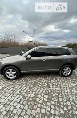 Внедорожник / Кроссовер Volkswagen Touareg 2011 в Тернополе