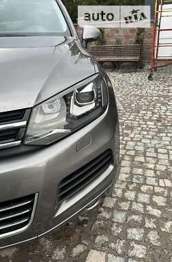 Внедорожник / Кроссовер Volkswagen Touareg 2011 в Тернополе