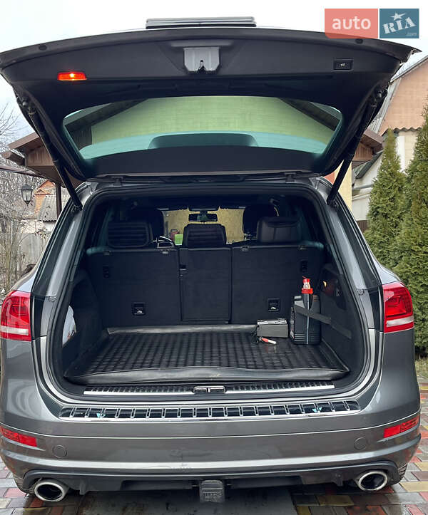 Внедорожник / Кроссовер Volkswagen Touareg 2013 в Смеле