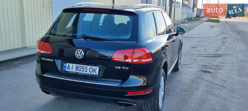 Внедорожник / Кроссовер Volkswagen Touareg 2012 в Сквире