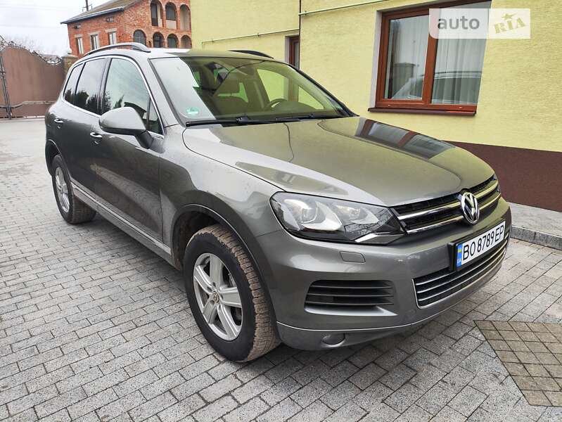 Позашляховик / Кросовер Volkswagen Touareg 2014 в Тернополі