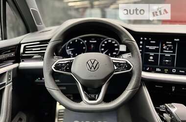 Внедорожник / Кроссовер Volkswagen Touareg 2024 в Киеве