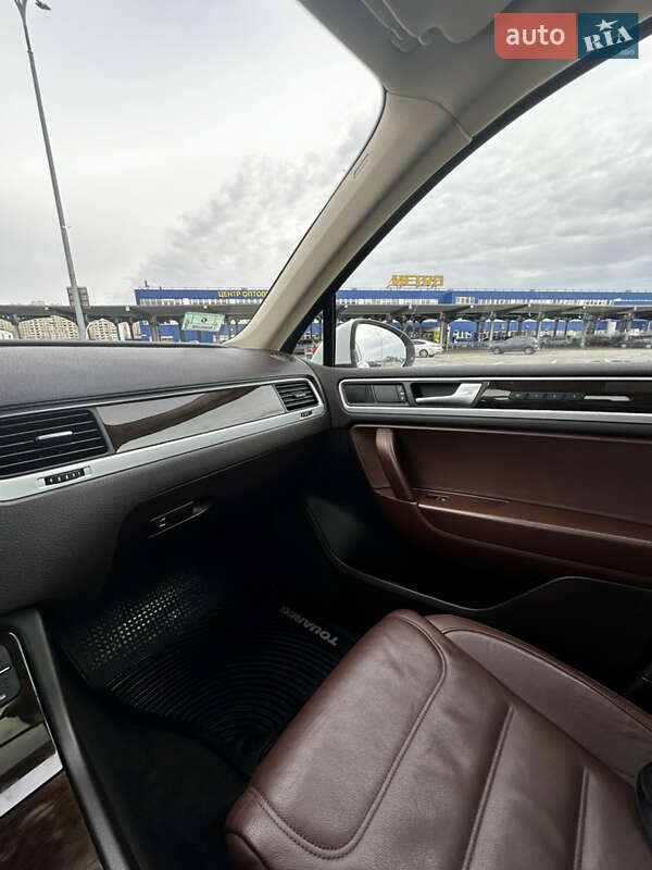 Внедорожник / Кроссовер Volkswagen Touareg 2012 в Киеве фото 10 Внедорожник / Кроссовер Volkswagen Touareg 2012 в Киеве