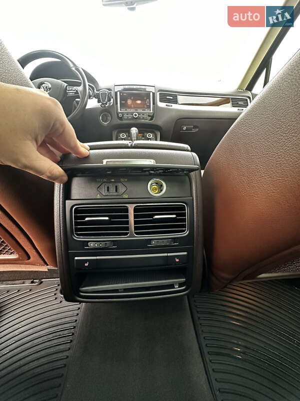 Внедорожник / Кроссовер Volkswagen Touareg 2012 в Киеве фото 14 Внедорожник / Кроссовер Volkswagen Touareg 2012 в Киеве
