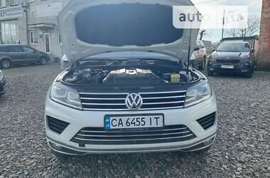 Внедорожник / Кроссовер Volkswagen Touareg 2015 в Смеле