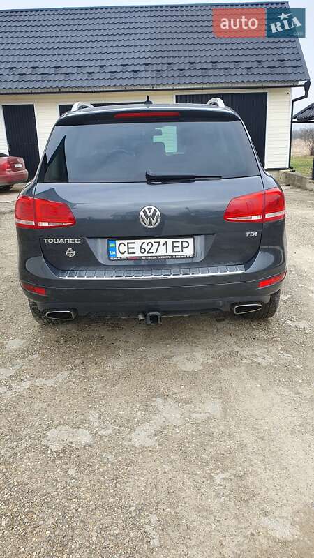 Внедорожник / Кроссовер Volkswagen Touareg 2013 в Черновцах