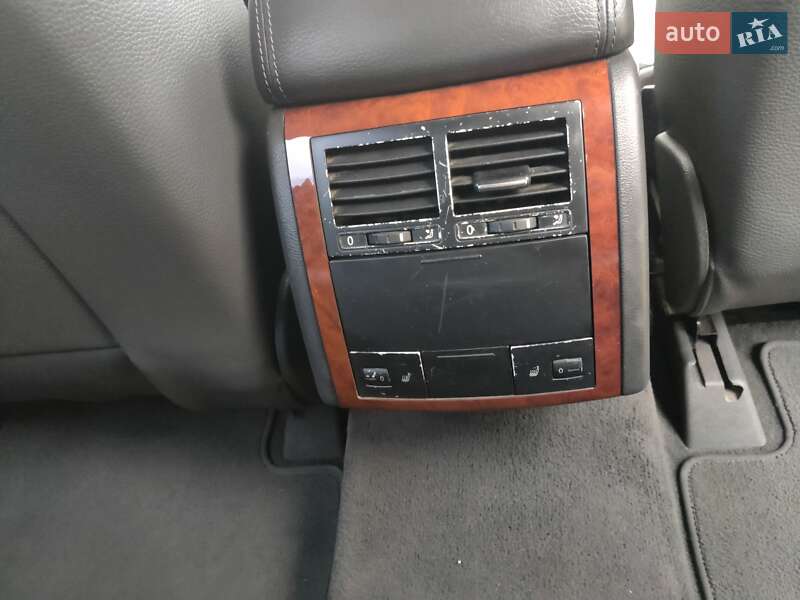 Внедорожник / Кроссовер Volkswagen Touareg 2004 в Луцке